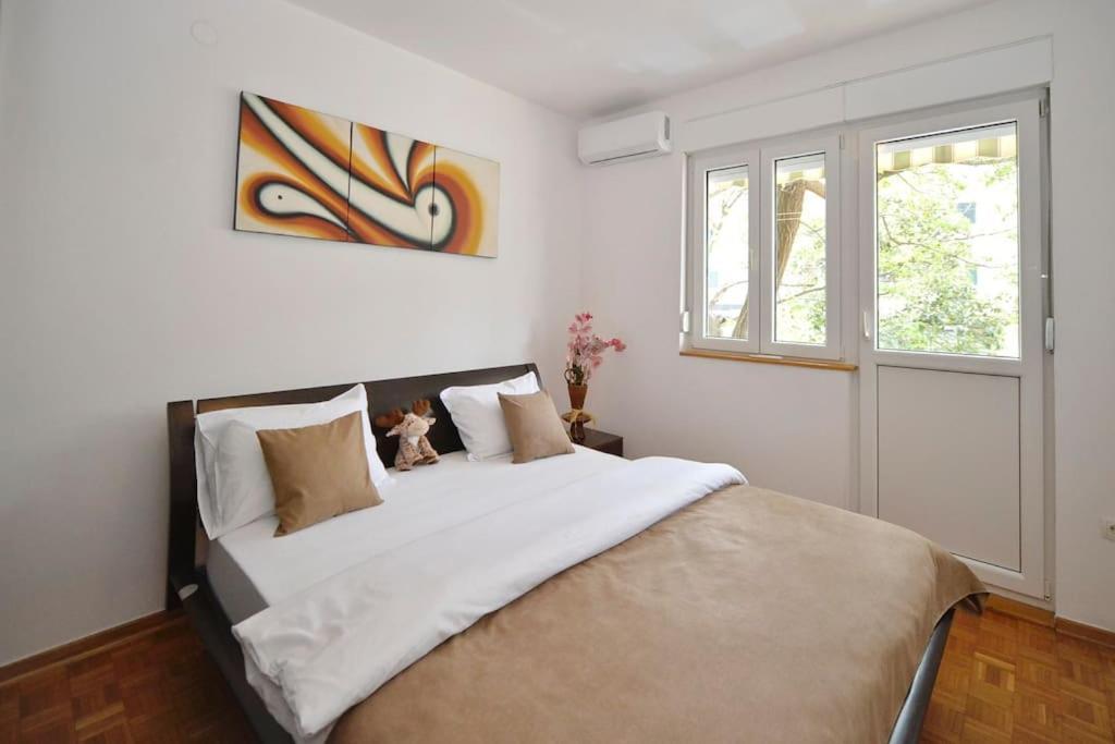 Apartment Majestic Suite,800m To Old Town&minutes To Seaside *